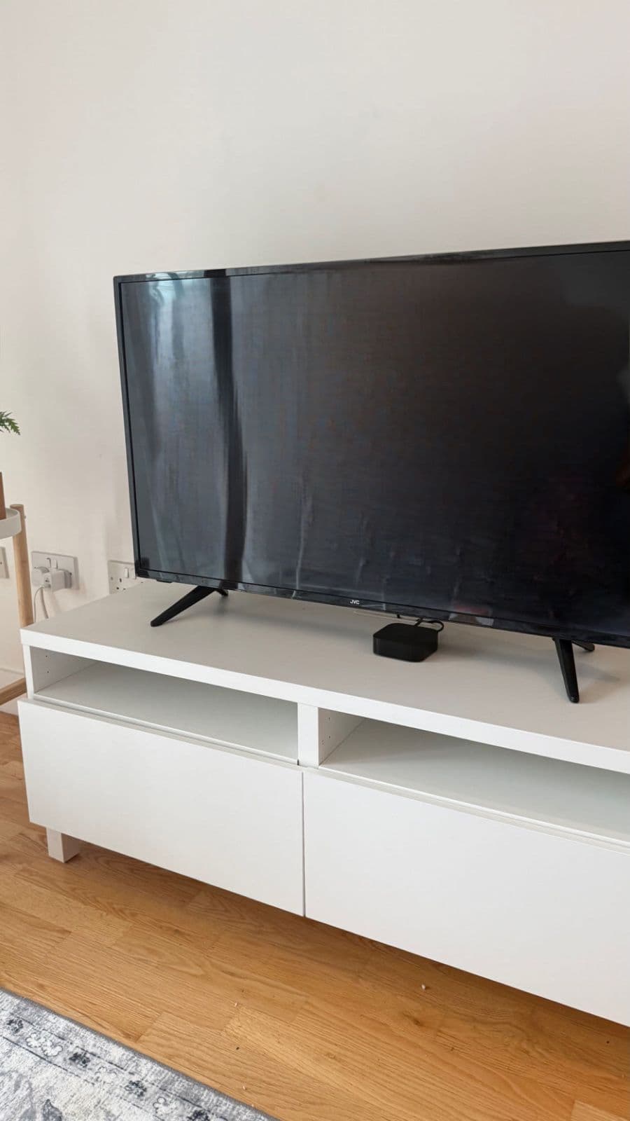 ikea tv bench, صورة 1 من 3