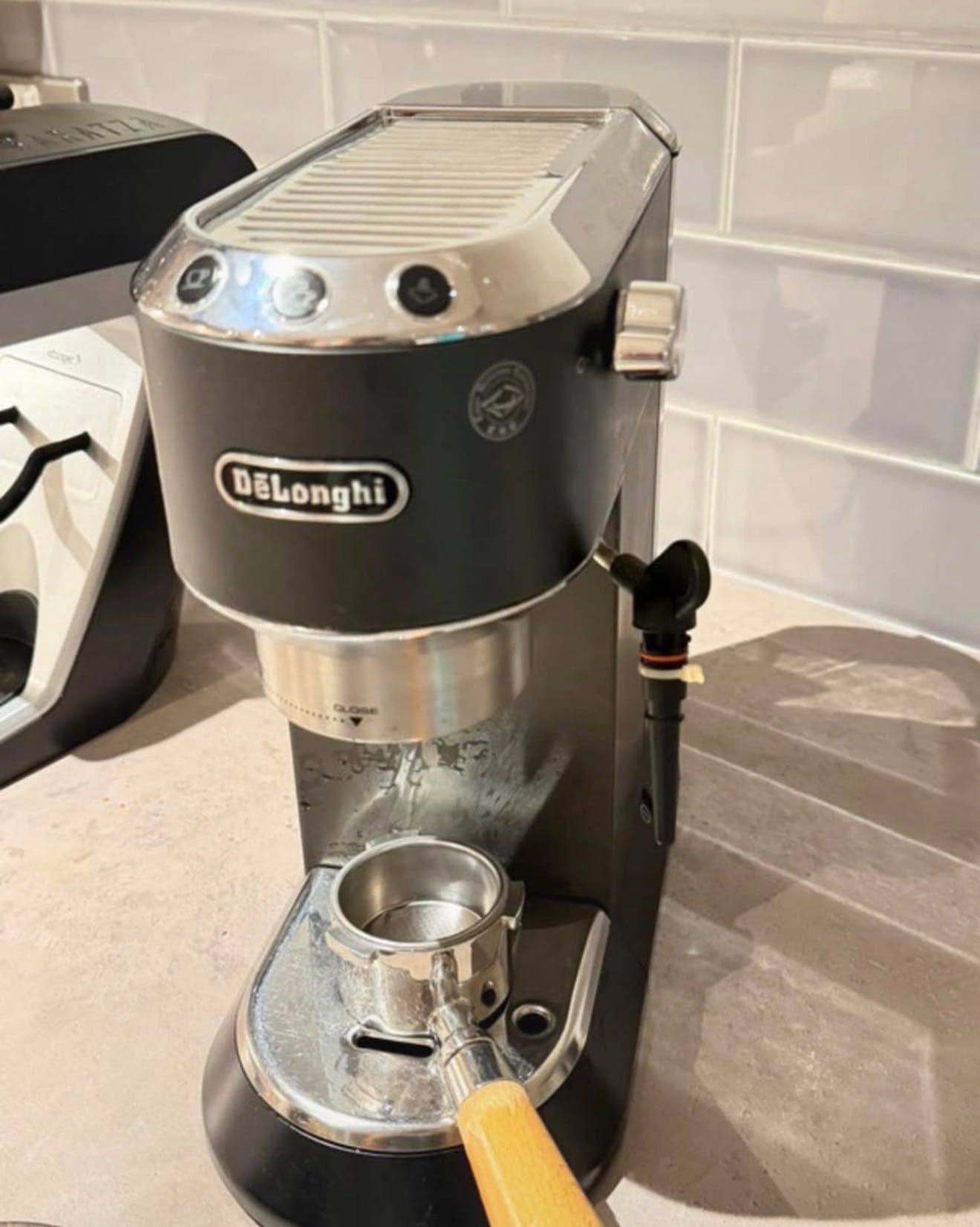 DeLonghi Espresso Machine coffee machine, صورة 1 من 3