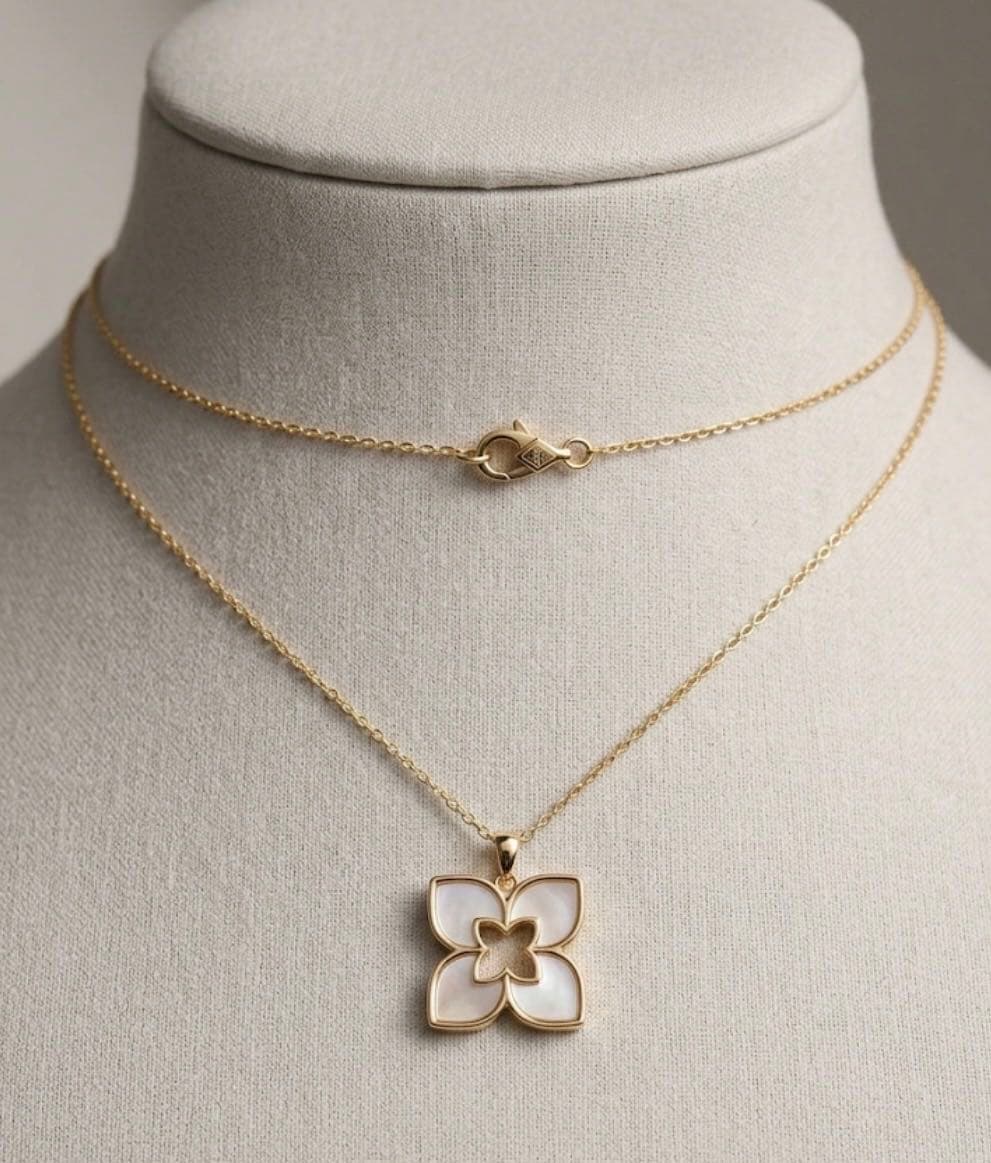 سلسلة كلوفر ذهبية راقية ✨Clover gold necklace ✨, صورة 1 من 2